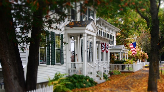 a white house